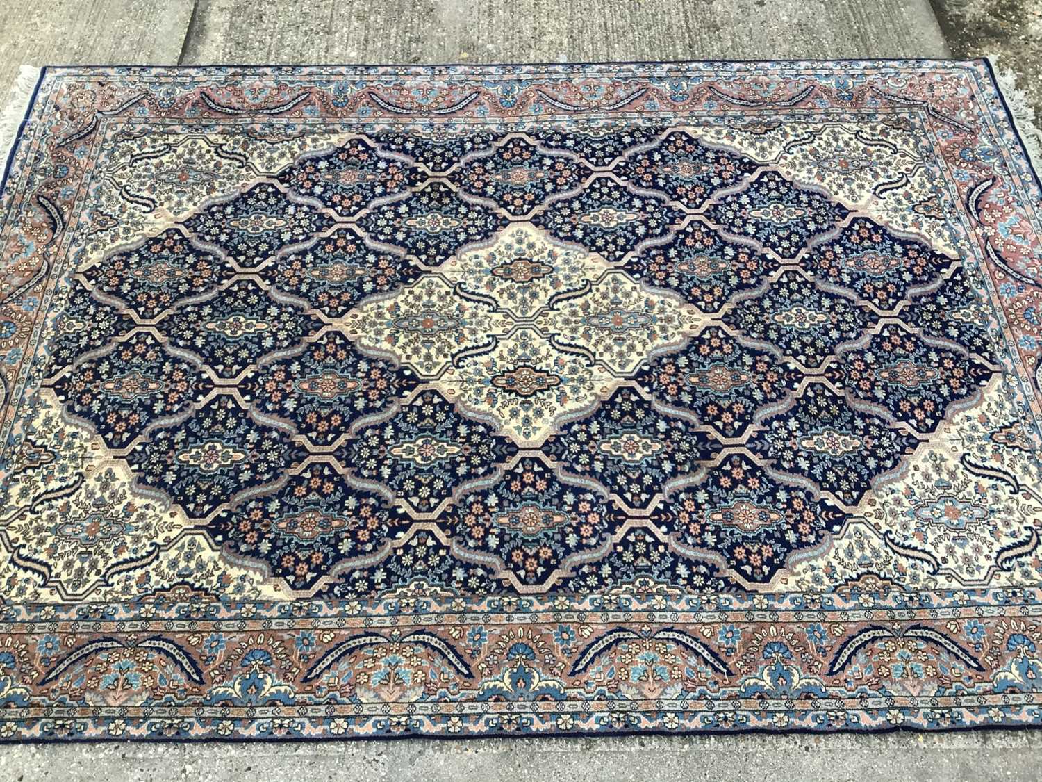 Lot 1015 - Kashan style rug