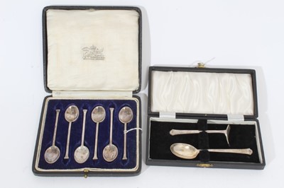 Lot 388 - Set of six George V silver coffee spoons (Sheffield 1930), maker John Sande