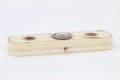 Lot 782 - Georgian ivory toothpick case