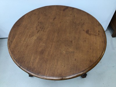 Lot 105 - Victorian mahogany circular tilt-top breakfast table