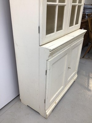 Lot 119 - Scandinavian white painted glazed cupboard