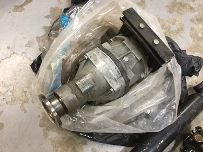 Lot 1257 - Rolls -Royce 20/25 laycock- type overdrive unit and accesories