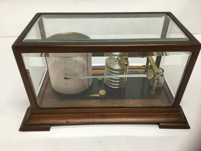 Lot 1074 - Good quality mahogany cased barograph