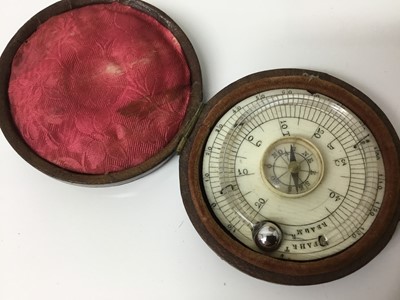 Lot 1080 - Early 19th century ivory pocket thermometer / compass