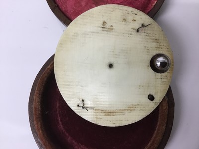 Lot 1080 - Early 19th century ivory pocket thermometer / compass