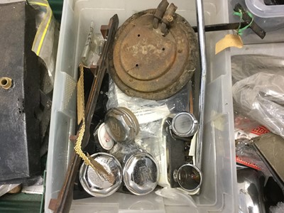 Lot 1268 - Lot 1930s-1950s Rolls-Royce and Bentley parts including RR Silver Wraith wheel centres, Rolls Royce B80 parts etc( 5 boxes)