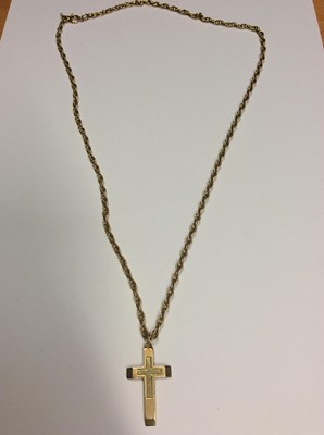 Lot 500 - 9ct gold cross pendant on chain and 9ct gold wedding ring
