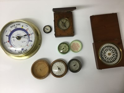 Lot 1086 - Group of pocket compasses