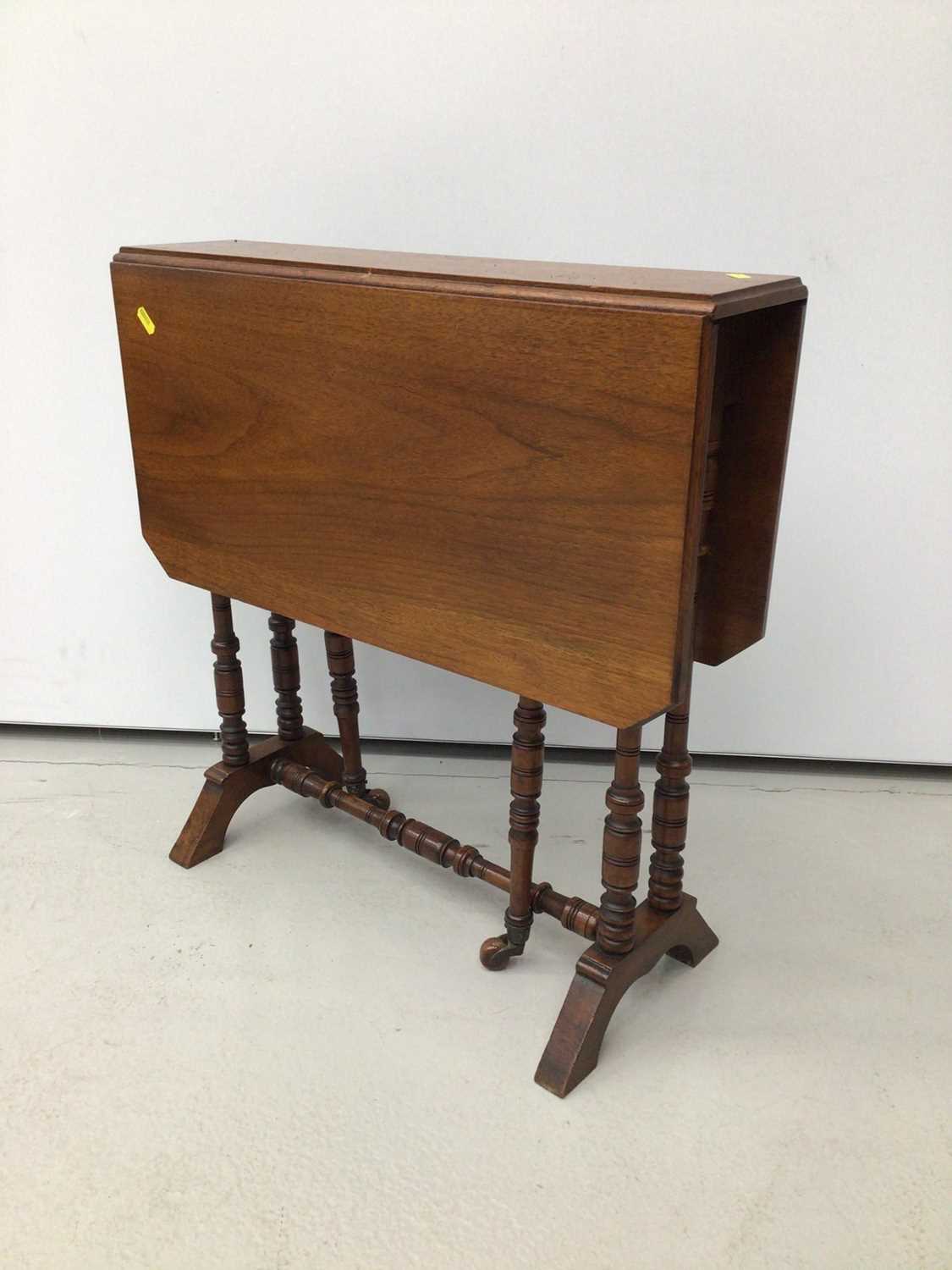 Lot 4 - Victorian mahogany Sutherland table, on ring