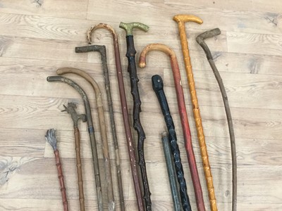 Lot 481 - Group of various walking sticks and shoe horns (qty)