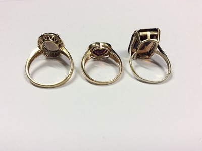 Lot 514 - Three 9ct gold cocktail rings