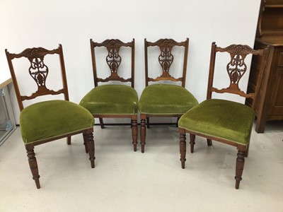 Lot 74 - Edwardian mahogany chaise longue, and ensuite set of four chairs with green velvet upholstery