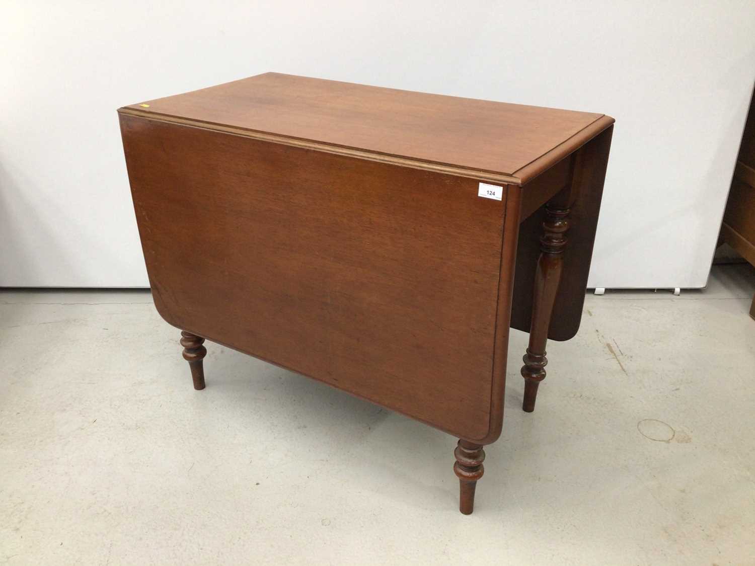 Lot 124 Victorian mahogany drop leaf dining table on