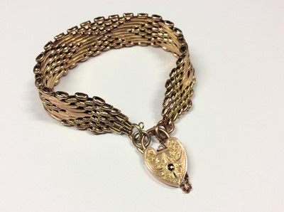 Lot 545 - 9ct gold gate bracelet