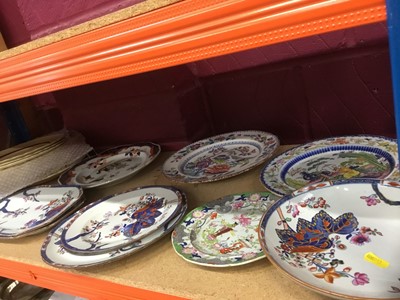 Lot 371 - Group of china to include early 19th century Spode and Copeland & Garrett 'Tobacco leaf' pattern plates, early 19th century Masons' ironstone china and similar wares, plus Henry Wilkinson plates