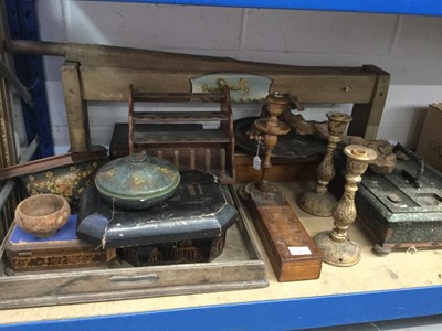 Lot 27 - Collection of antique treen to include an inkstand, cribbage board and test tube stand (qty)