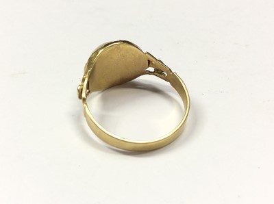 Lot 601 - Victorian 18ct gold single pearl ring