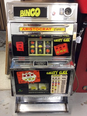 Lot 1113 - Vintage Aristocrat 'Esprit' one arm bandit slot machine 'Clickety click' with keys, approximately 80cm in height