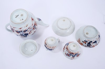 Lot 271 - Collection of Lowestoft Redgrave style pieces, including a teapot painted with the Dolls' House pattern, 17.2cm high