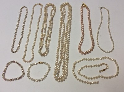 Lot 595 - Group of seven cultured pearl necklaces and bracelets