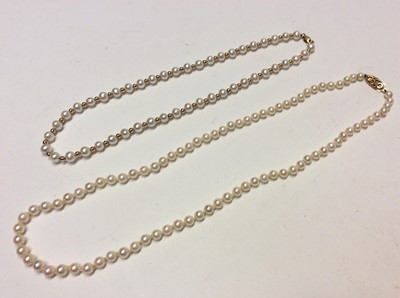 Lot 109 - Group of seven cultured pearl necklaces and bracelets