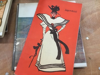 Lot 847 - Box of books, auction catalogues etc, including Christie's work of art from the Bute Collection, also Christie's Codex Leicesger, Sotherby's Arts from the Beatty Collection, fine copy of Sotherby's...