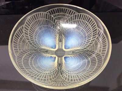 Lot 236 - Good quality 1930's Lalique opalescent Coquille pattern glass bowl, signed R Lalique France, 24cm diameter