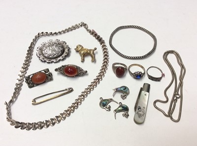 Lot 621 - Group silver and white metal jewellery