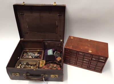 Lot 626 - Quantity costume jewellery, jewellery parts, beads, wooden collectors cabinet and bijouterie