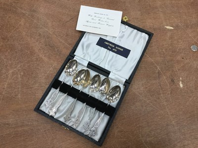 Lot 112 - Six silver teaspoons in a fitted case