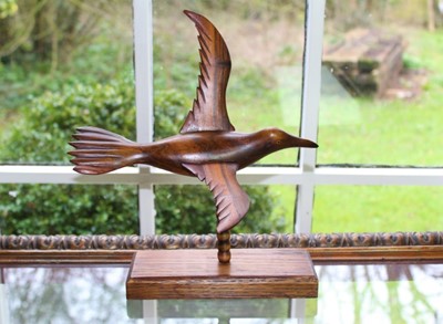 Lot 1568 - Pitcairn Island carved bird figure, on plinth base, 29cm long