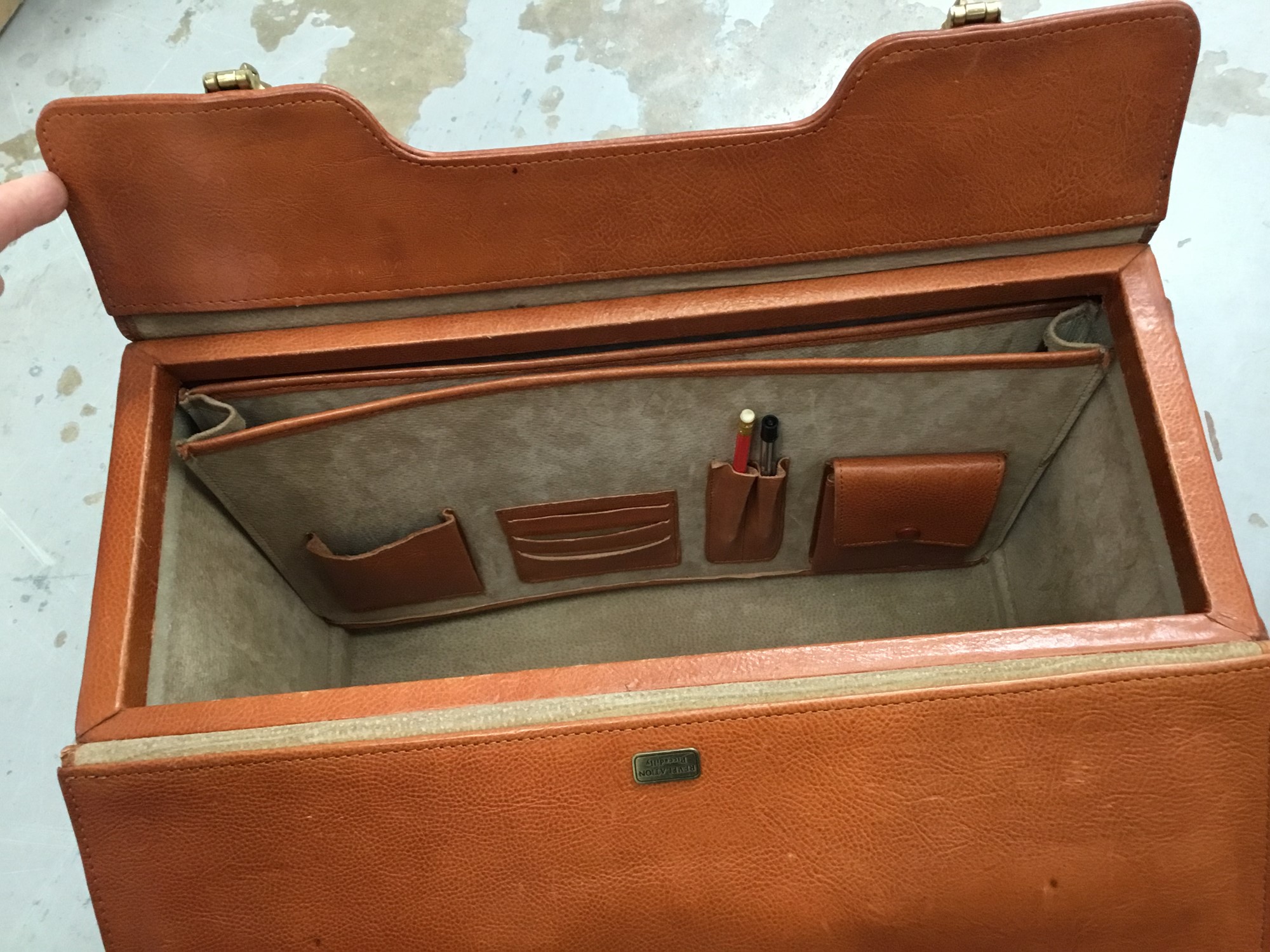 Lot 99 - 1970s/80s Revelation leather briefcase with