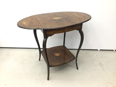 Lot 116 - Edwardian rosewood drop leaf side table