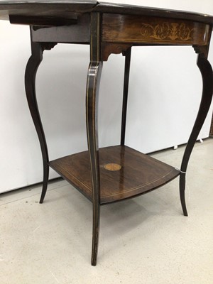 Lot 116 - Edwardian rosewood drop leaf side table