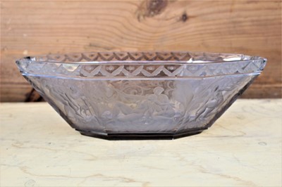 Lot 1781 - Art Deco Orrefors finely etched and engraved faceted bowl by Simon Gate, decorated with figures, signed and numbered to underside (cracked), together with a mirrored glass flower trough (2)