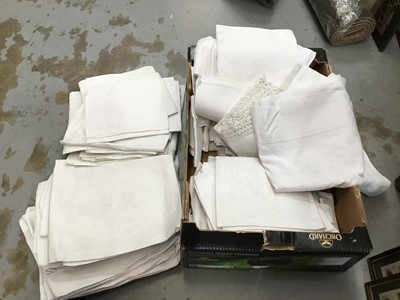 Lot 204 - Collection Edwardian and later linen napkins and table linen