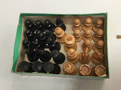 Lot 294 - Composite ebony and boxwood chess set