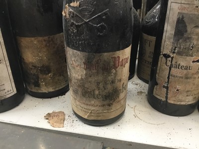 Lot 230 - Lot vintage bottles of wine, Sherry and 1943 bottle champagne