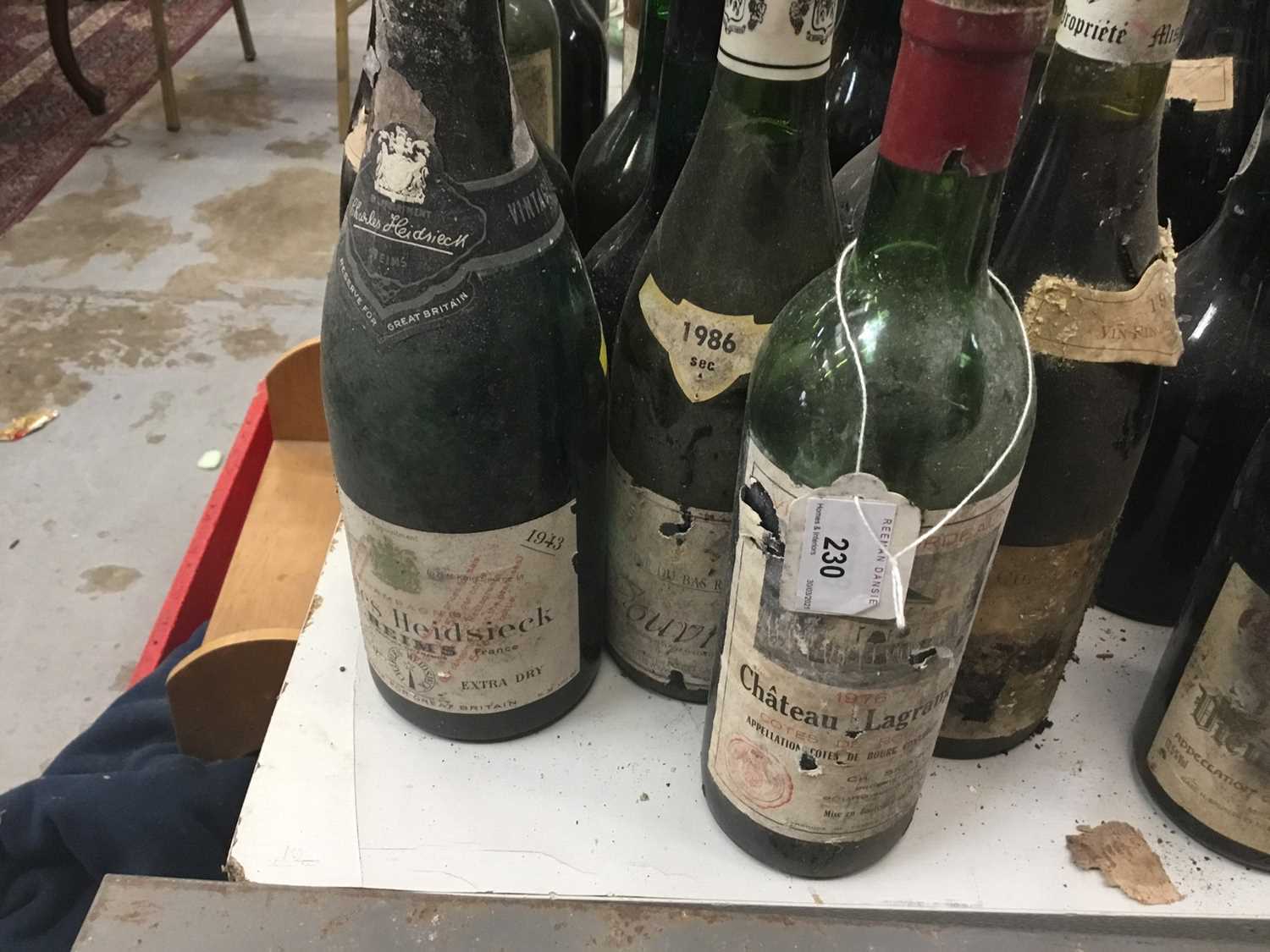 Lot 230 Lot vintage bottles of wine, Sherry and 1943