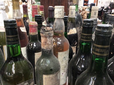 Lot 230 - Lot vintage bottles of wine, Sherry and 1943 bottle champagne