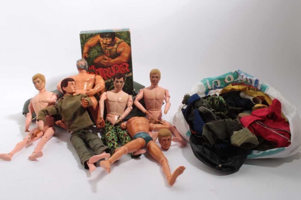 Lot 1656 - Action Man selection of figures and accessories including boxed 'The Intruder'
