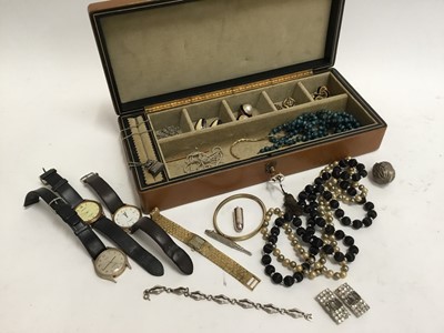 Lot 561 - Leather jewellery box containing a mixed lot of costume jewellery