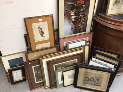 Lot 564 - Mixed lot of pictures to include 19th century engravings, hunting prints and other works - approximately 40