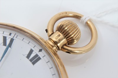 Lot 560 - Omega 18ct gold pocket watch