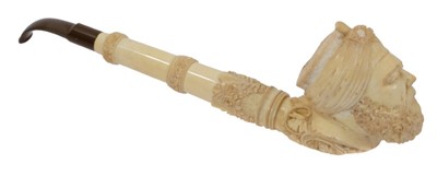 Lot 780 - Large 19th century carved meerschaum pipe
