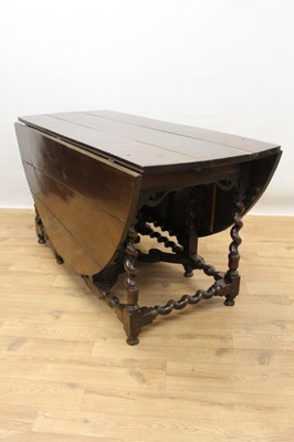 Lot 1449 - Rare 17th/18th century yew wood drop leaf dining table