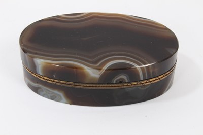 Lot 820 - Good quality late 18th/early 19th century banded agate table box of oval form