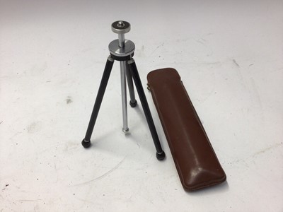 Lot 2150 - Rolleiflex camera and tripod