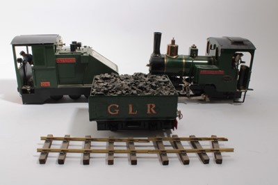 Lot 1635 - Train with track