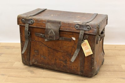 Lot 1367 - Late 19th century Peal & Co leather trunk